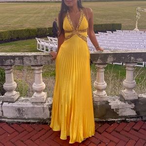 💛Yellow Pleated Long Gown Sexy Halter Open Back Embellished Gold Sequin Prom